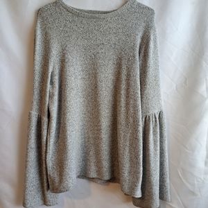 Zara Trafaluc Women's Size M Grey Pullover Sweater Long Bell Sleeves